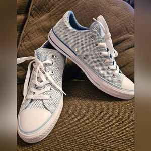 Womens Converse All Star Sneakers Size 9. HTF Like New Condition